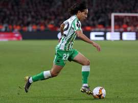 Lainez podría cambiar de colores. EFE