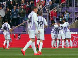 La afición del Valladolid llenó la grada visitante en Mendizorroza. EFE/Archivo