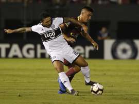 Tabaré Viudez (i) volverá a Defensor Sporting. EFE/Archivo