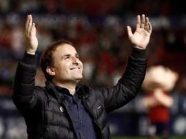 Arrasate, feliz por el triunfo en El Sadar. EFE