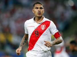 Paolo Guerrero, gol y asistencia. EFE