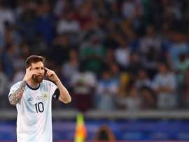 Hasta los rivales se deshacen en elogios hacia Messi. EFE