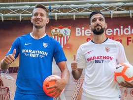 Tras varios partidos, De Jong acabó por estrenarse. EFE