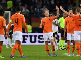 Estônia - Holanda: onzes iniciais confirmados. EFE