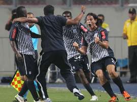 Alianza Lima se verá las caras con Alianza Universidad. EFE/Paolo Aguilar