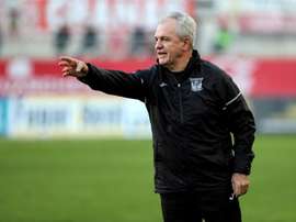 Aguirre lamentó el primer tiempo del equipo. EFE