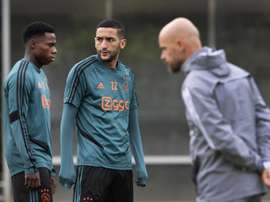 Ziyech, esperando para irse al Chelsea. EFE