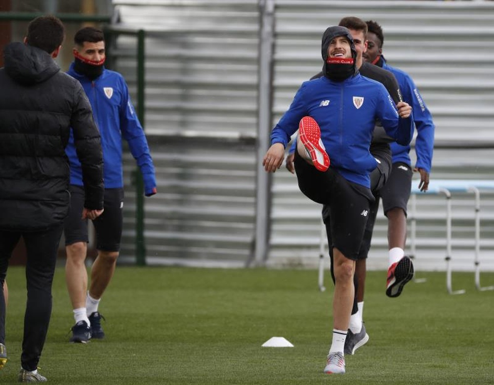 Íñigo Martínez no estará ante el Levante. EFE/Archivo