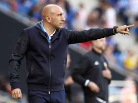 Abelardo dirigió la sesión atento. EFE