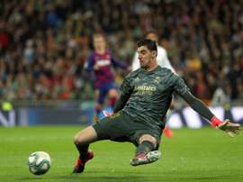 Courtois admitió que echa de menos el Bernabéu y su ambiente. EFE