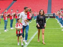 Aduriz recibió el homenaje del Athletic. EFE/Archivo