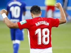 Antoñín tiene cuatro ofertas. EFE