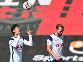 Harry Kane le dio sus cuatro asistencias a Son. EFE