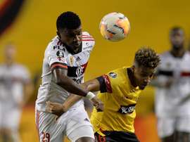 Flamengo derrotou o Barcelona de Guayaquil por 2 a 1. EFE/José Jácome