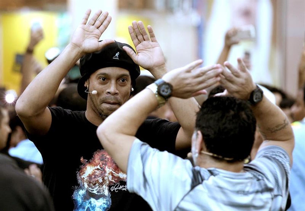 Ronaldinho, en una crisis desde la muerte de su madre. EFE/Archivo