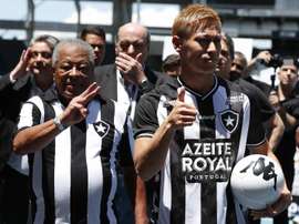 Após criticar o Botafogo nas redes sociais, Honda é questionado até por companheiros. EFE