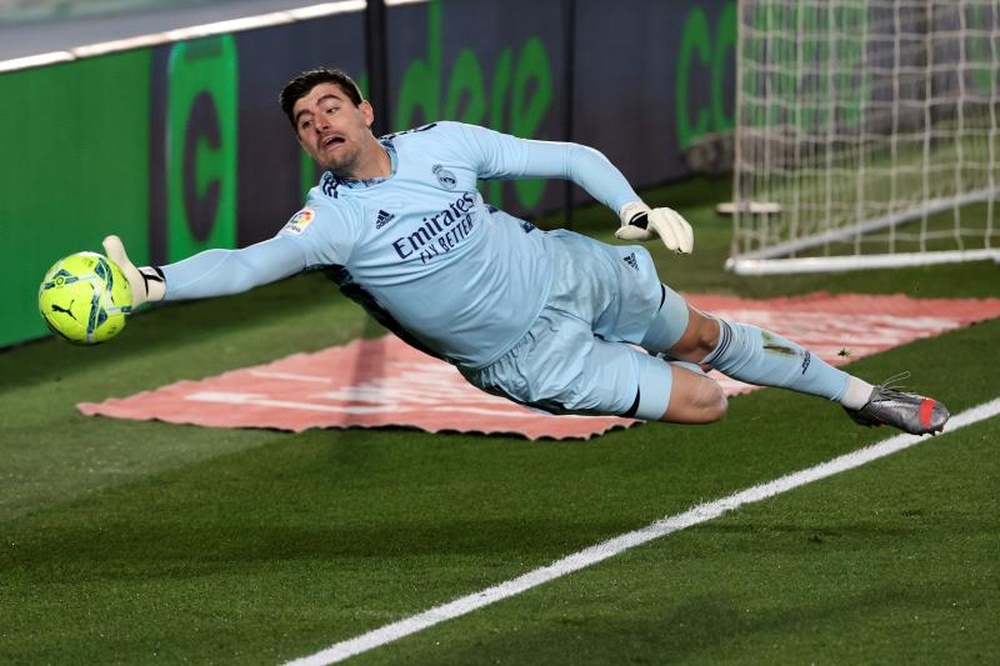 Thibaut Courtois vive sua terceira temporada no Real Madrid. EFE/Juanjo Martín