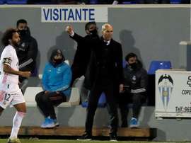Zidane ya piensa en la reacción, pero está pendiente de Ramos y Carvajal. EFE