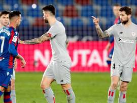 Hay esperanza en el Athletic con Íñigo Martínez. EFE