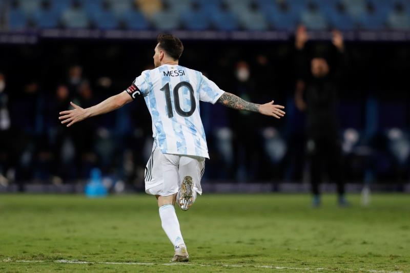 Scaloni Messi est le meilleur joueur de tous les temps  