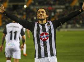 Un ex de La Masia amenaza al Granada. Twitter/AlexCorredera10