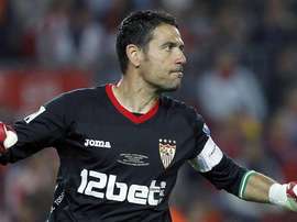 Palop salvó al Sevilla de claudicar ante el Barça de Rijlkaard. EFE