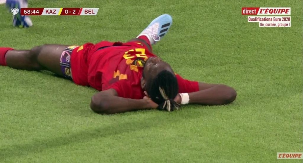 Batshuayi Toujours Aussi Habile Devant Les Buts Et Fan De Bob L Eponge Batshuayi Toujours Aussi Habile Devant Les Buts Et Fan De Bob L Eponge