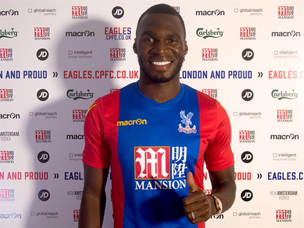 Official Palace Sign Benteke