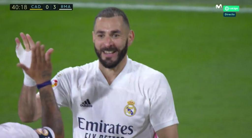Benzema had a ten minutes to remember against Cadiz. Captura/MovistarLigadeCampeones