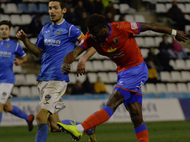 Bikoro podría convertirse en jugador del Zaragoza. Twitter/TeruelCd