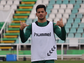 Brian Mansilla volverá a Argentina. Twitter/oficialvfc