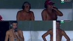 ¿Cómo comentar a 35 grados? ¡Pues sin camiseta!