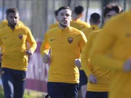Carles Pérez espera crecer en su nuevo equipo. Twitter/ASRomaEN