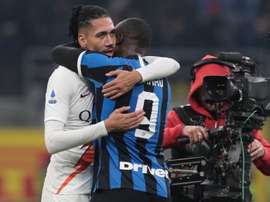 Smalling y Lukaku dieron ejemplo contra el racismo. Twitter/ASRomaEN