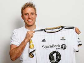 El Rosenborg confirmó el fichaje de Ciljan Skjelbred. RBKfotball