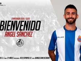 Ángel Sánchez firma por el Salamanca CF. Twitter/SalamancaCFUDS