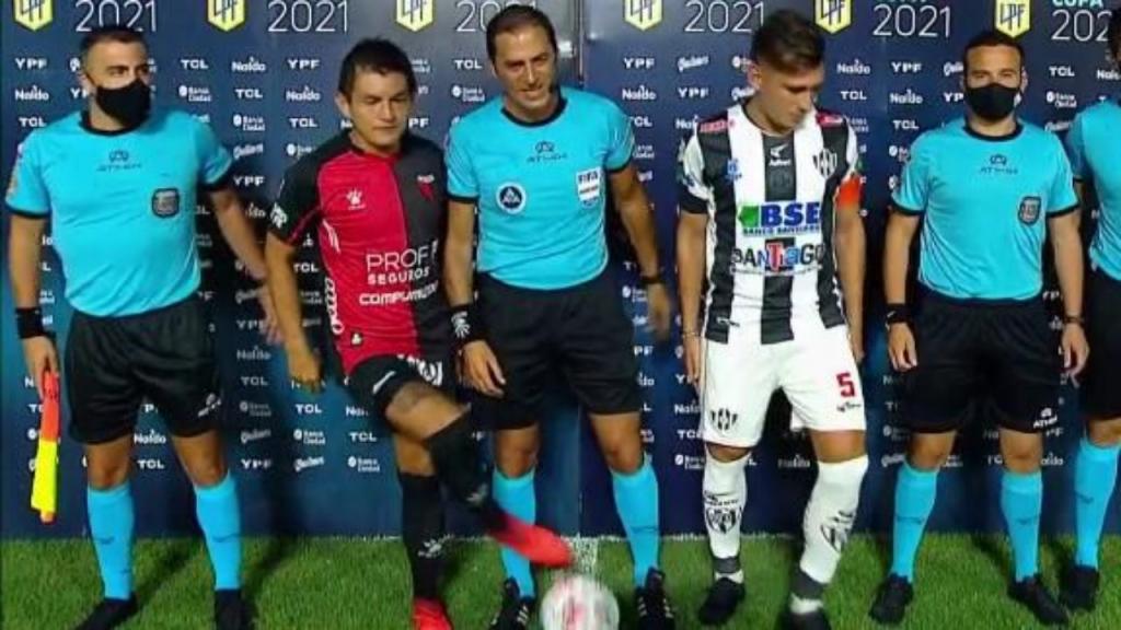 La Ultima Del Pulga Rodriguez Le Hizo Un Cano Al Arbitro