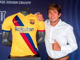 El Barça renovó a Rosanas hasta 2023. Twitter/FCBarcelonaB