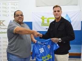 El Vera ficha a Omar Santos. CDTNKVera