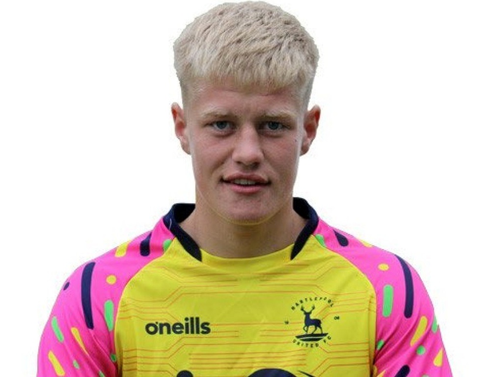 Il giovane portiere inglese del Hartlepool United, Brad Young.