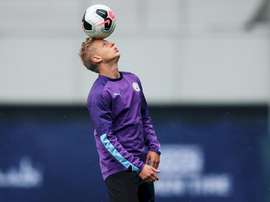 Zinchenko se cuela en el radar del Barça. AFP