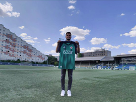 Puyo llega a Red Star. RedStar