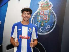 Johan Gómez ya luce los colores del Oporto. Twitter/FCPorto