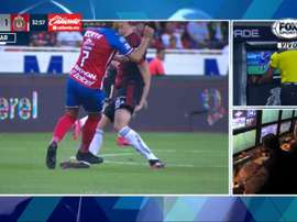 Vega vio una roja más que merecida. Captura/FOXSports