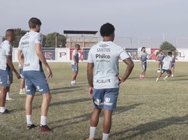 Santos se prepara para medirse a Delfín. DUGOUT