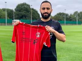 Erhun Öztümer se marcha gratis al Charlton. Twitter/CAFCofficial