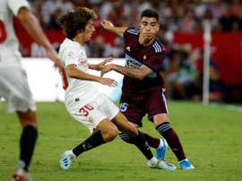 Olaza tuvo que marcharse del campo ante el Sevilla. LaLiga