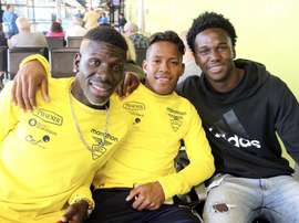 El central aún no ha llegado a debutar con Santos. Twitter/FEFEcuador