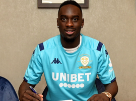 Jean-Kévin Augustin rejoint Leeds. LeedsUnited