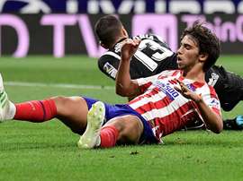 Filipe Luis cree que le va a costar adaptarse a las ideas de Simeone. AFP